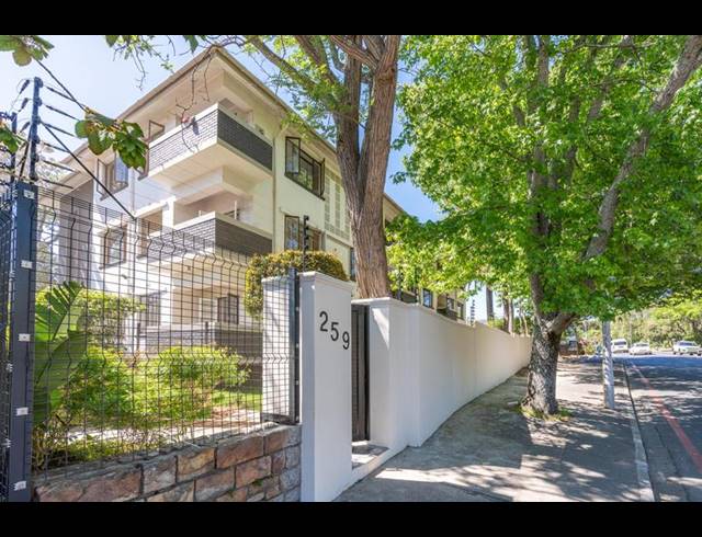 2 BEDROOM APARTMENT FOR SALE IN CLAREMONT UPPER